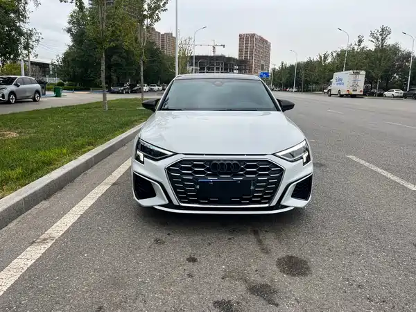 Audi A3 2022, фото 2