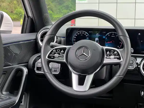 Mercedes-Benz A-Class 2022, фото 21