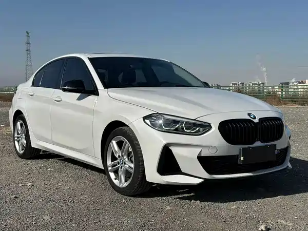 BMW 1 Series 2022, фото 3
