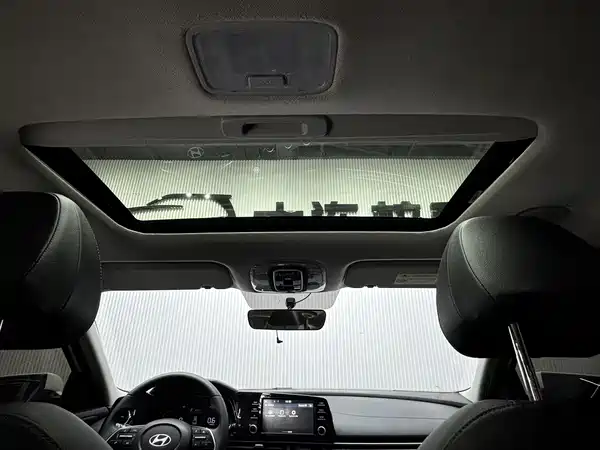 Hyundai Elantra 2023, фото 13