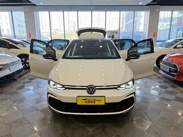 Volkswagen Golf 2023, фото 11