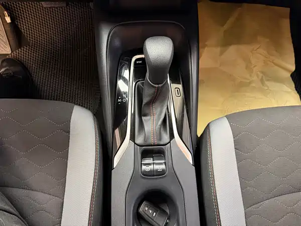 Toyota Corolla 2023, фото 9