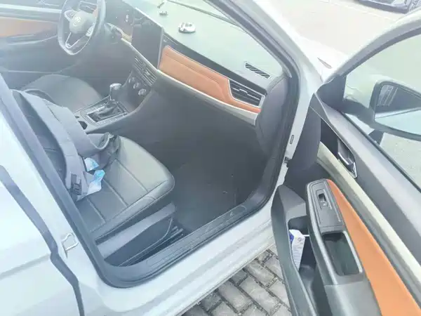 Volkswagen Bora 2023, фото 10