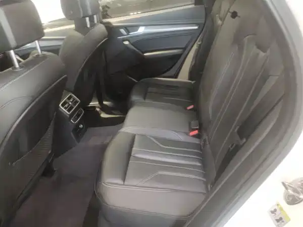 Audi Q5L 2023, фото 23