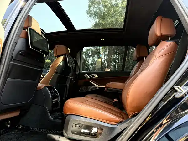 BMW X7 2022, фото 10
