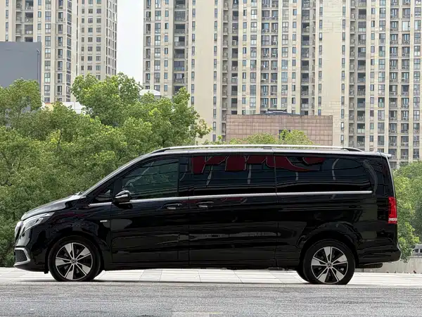 Mercedes-Benz V-Class 2022, фото 3