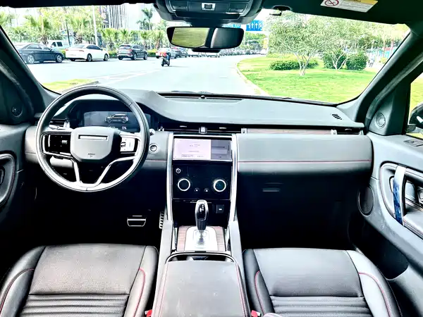 Land Rover Discovery Sport PHEV 2022, фото 6