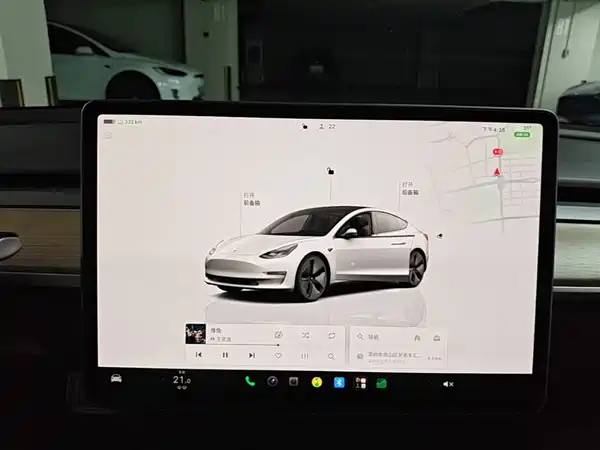 Tesla Model 3 2022, фото 12
