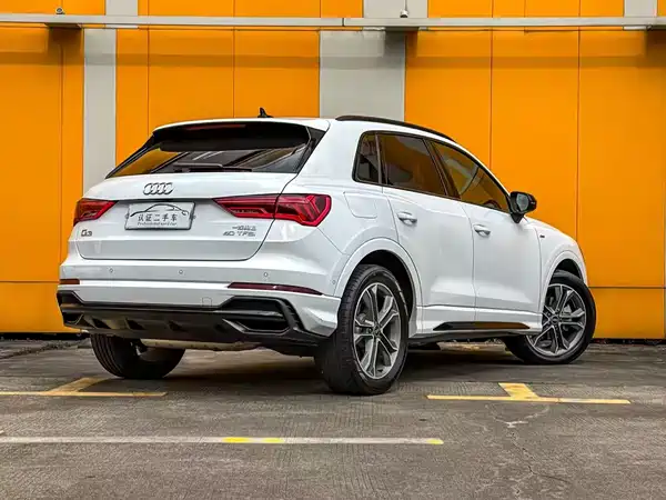 Audi Q3 2022, фото 3