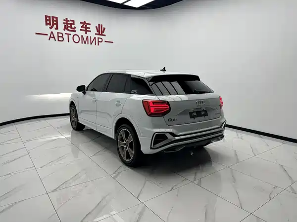 Audi Q2L 2022, фото 8