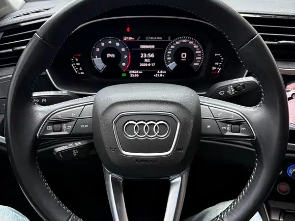 Audi Q3 2022, фото 13