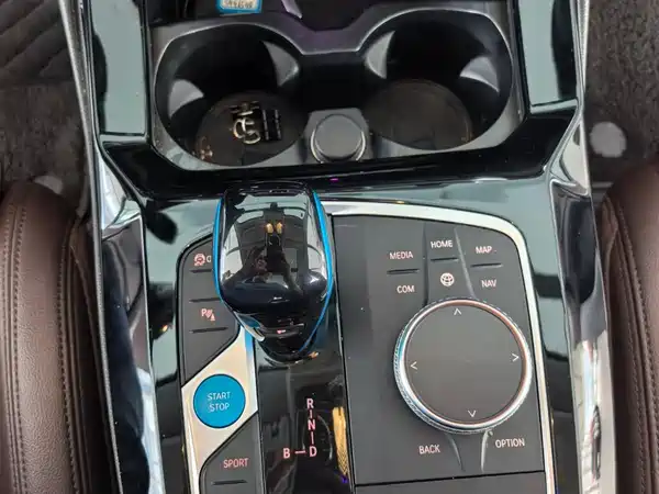 BMW iX3 2022, фото 21