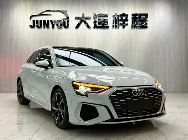 Audi A3 2023, фото 3