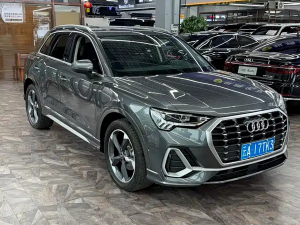 Audi Q3 2022, фото 3