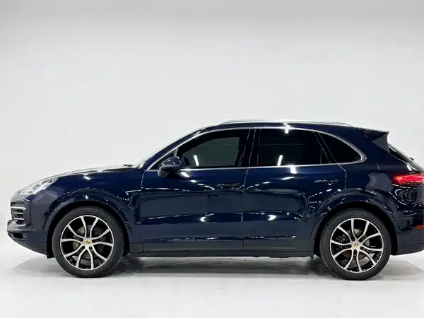 Porsche Cayenne 2023, фото 3