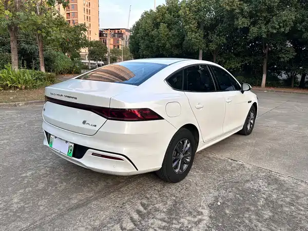 BYD Qin PLUS 2021, фото 17