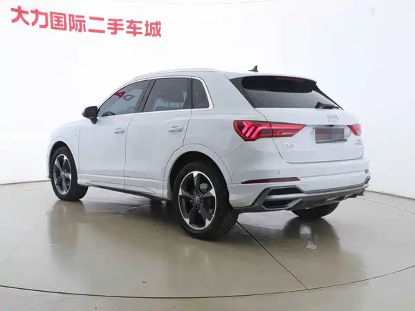 Audi Q3 2023, фото 14
