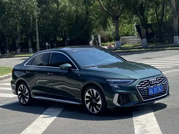 Audi A3 2022, фото 2
