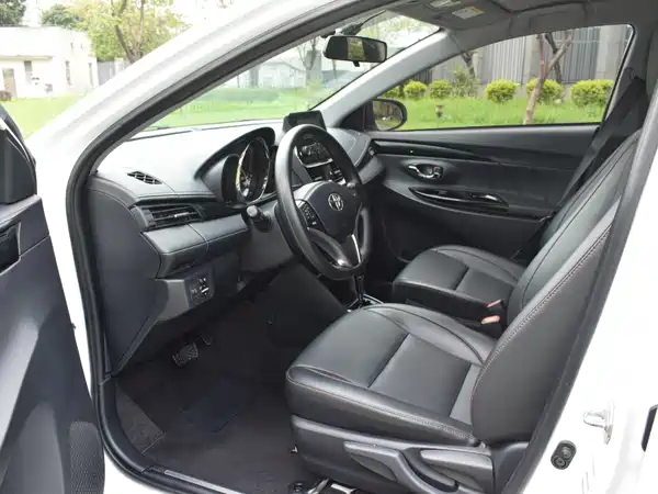 Toyota Yaris 2022, фото 11