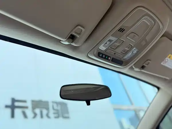 Buick GL8 2025, фото 12
