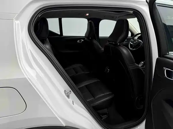 Volvo XC40 2022, фото 4
