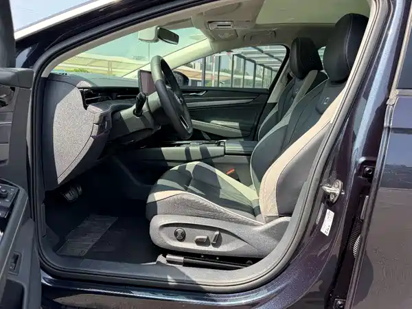 Volkswagen ID.7 2024, фото 8