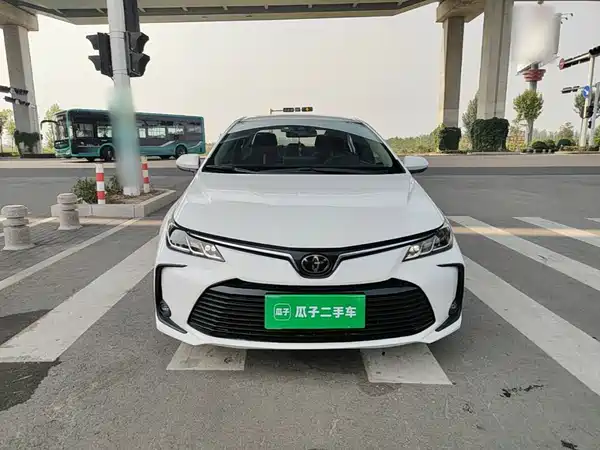Toyota Corolla 2021, фото 2