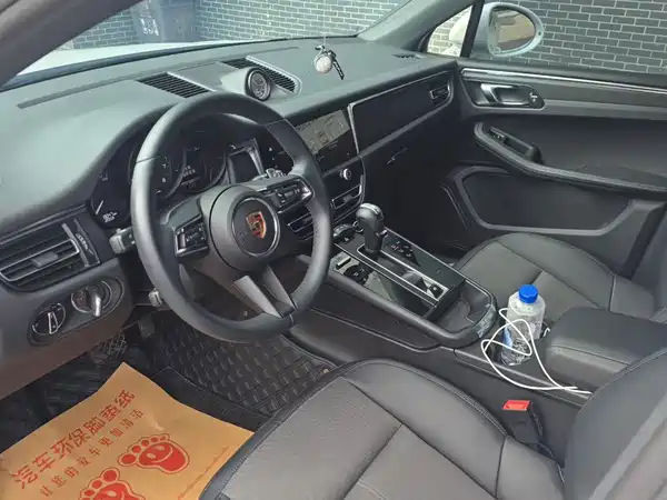 Porsche Macan 2024, фото 2
