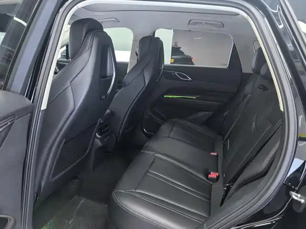 Hongqi HS3 2023, фото 11