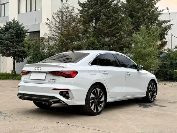 Audi A3 2023, фото 5