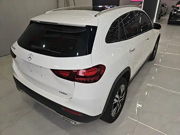 Mercedes-Benz GLA 2024, фото 7
