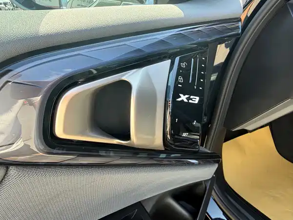 BMW X3 2025, фото 16