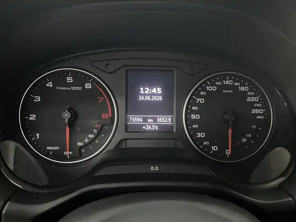 Audi Q2L 2022, фото 9