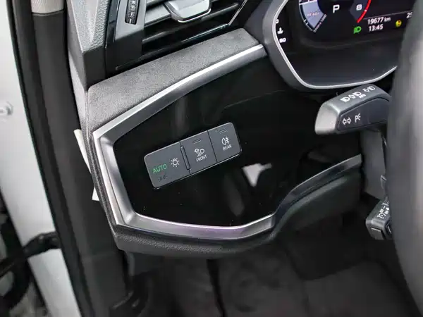Audi Q3 2022, фото 7