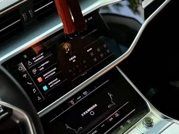 Audi A7L 2024, фото 14