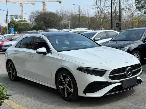 Mercedes-Benz A-Class 2023, фото 3