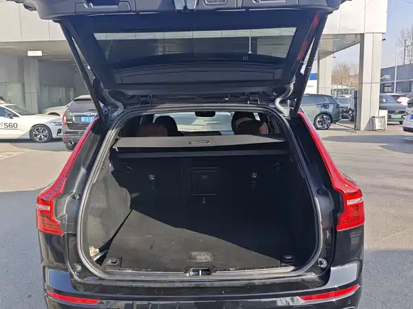 Volvo XC60 PHEV 2025, фото 13
