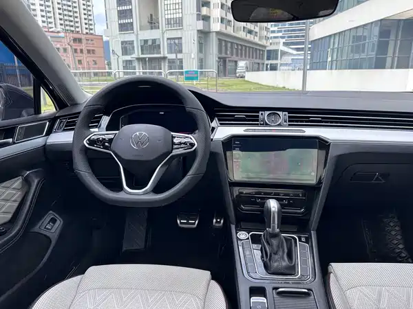 Volkswagen Magotan 2024, фото 13