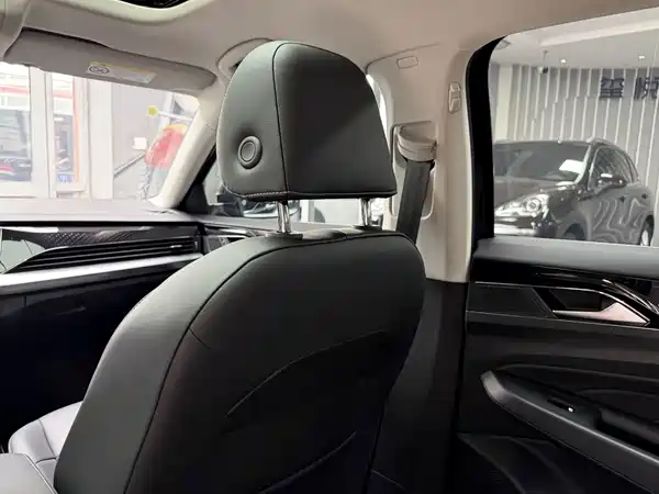 Volkswagen Passat 2023, фото 20