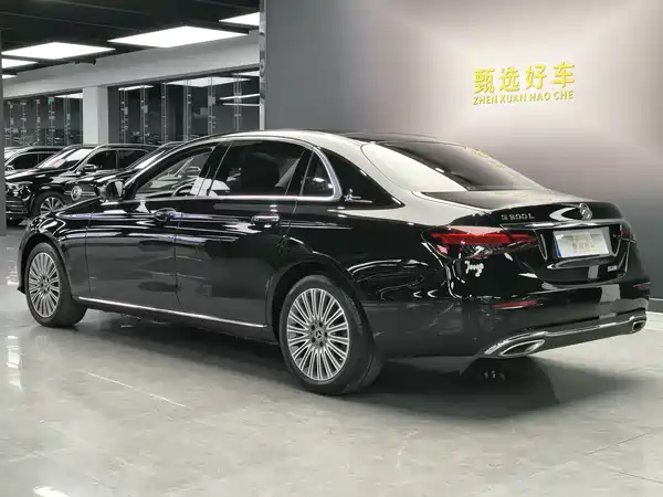 Mercedes-Benz E-Class 2023, фото 12