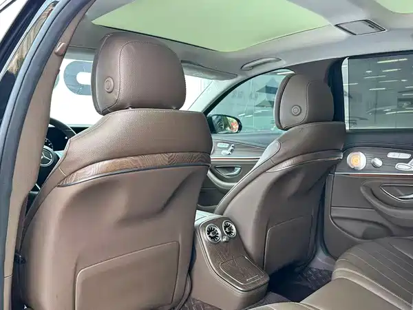 Mercedes-Benz E-Class 2022, фото 14