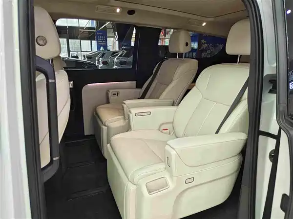 Li Auto MEGA 2025, фото 9