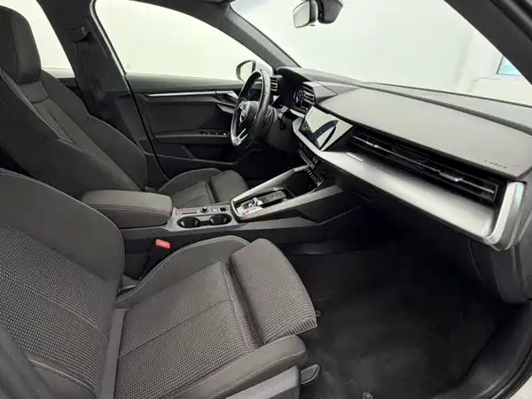 Audi A3 2022, фото 8