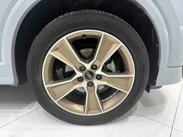 Audi Q2L 2022, фото 18