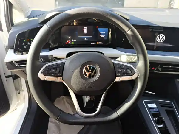 Volkswagen Golf 2023, фото 10