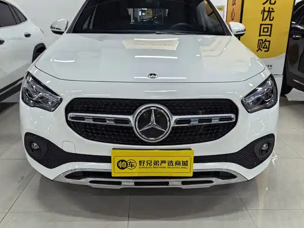 Mercedes-Benz GLA 2023, фото 2