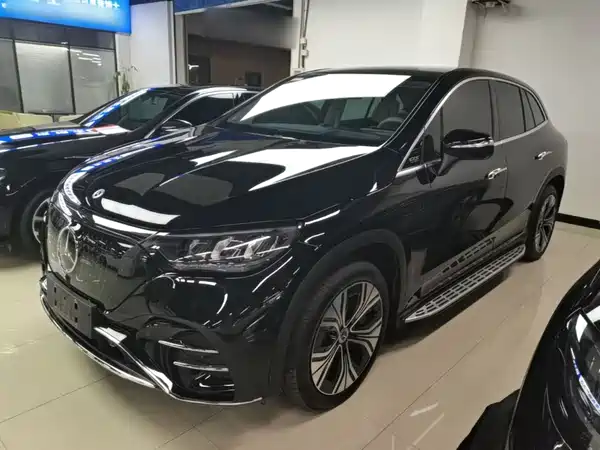 Mercedes-Benz EQE SUV 2024, фото 2
