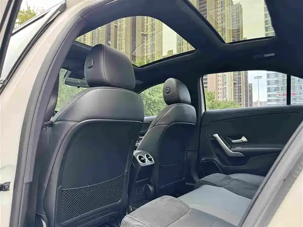 Mercedes-Benz A-Class 2022, фото 28