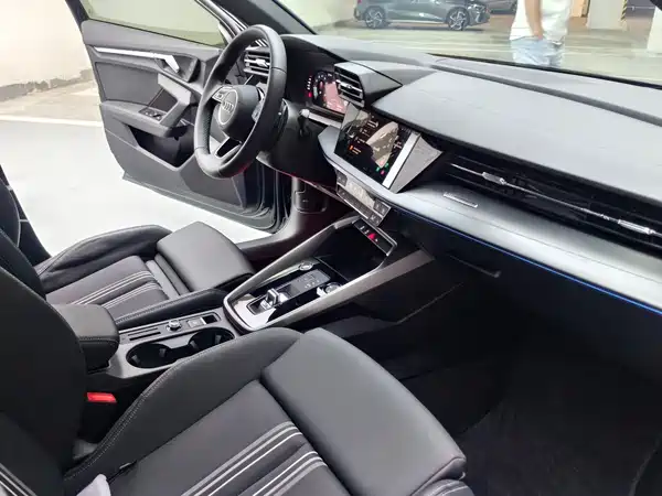 Audi A3 2024, фото 21