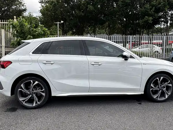 Audi A3 2024, фото 5